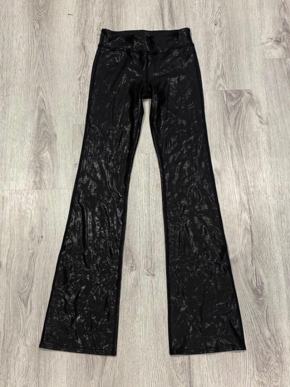 Alo Yoga Shiny Crackle Shimmer Black Flare Leggings Pants XXS